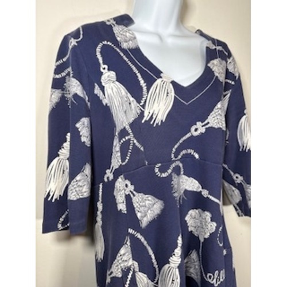 Lilly Pulitzer Size Large Shift Dress Navy Blue Tassel Print Knit V-Neck Classic - Picture 2 of 8